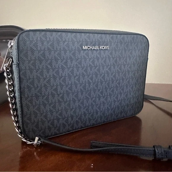 Michael Kors Jet Set Large East West Crossbody bag